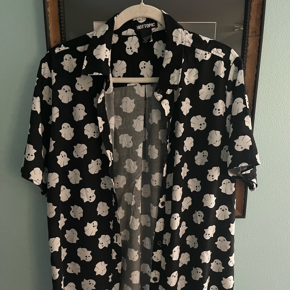 Hot Topic Ghostie Shirt